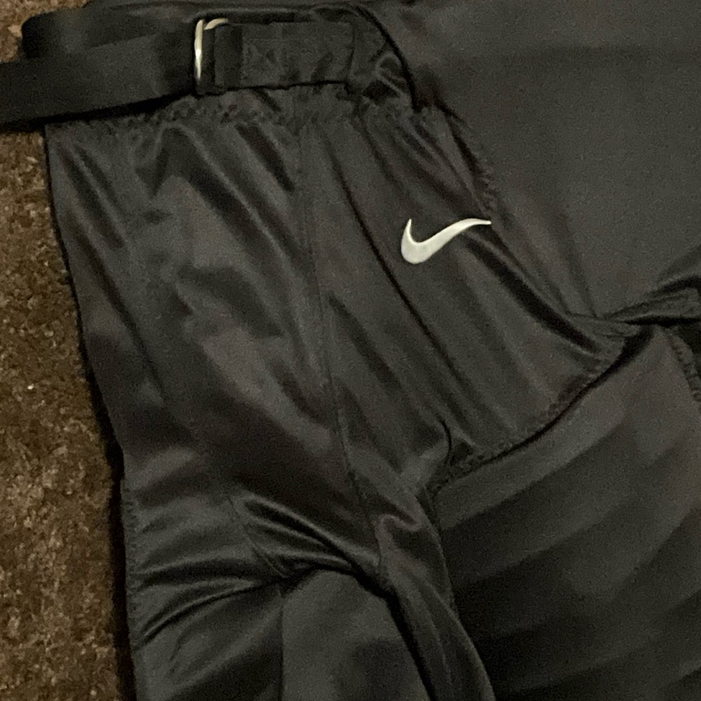 Nike youth Black Sports Bottoms - Picture 16 of 16